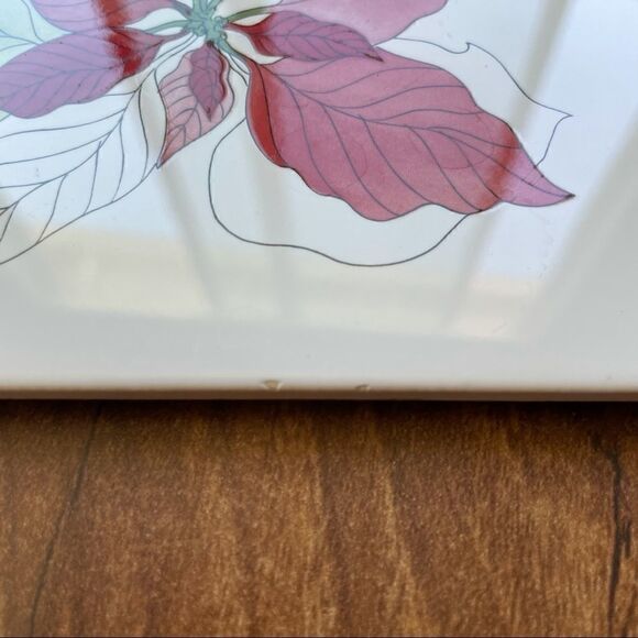 Handpainted Square Shaker Poinsettia Trivet - Picture 7 of 8